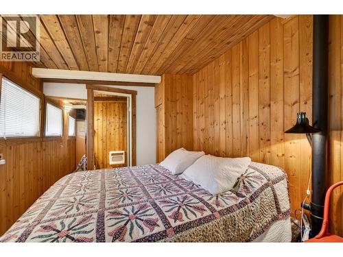 2030 Solsqua-Sicamous Road, Sicamous, BC - Indoor Photo Showing Bedroom