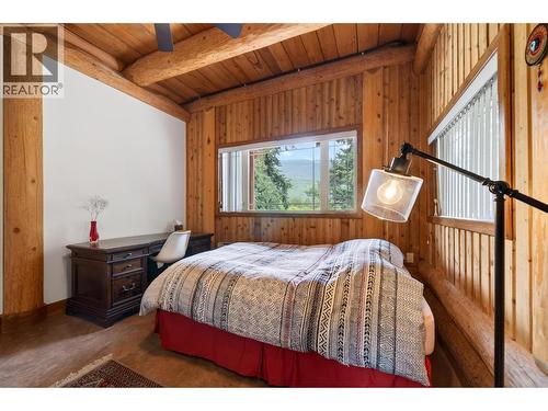 2030 Solsqua-Sicamous Road, Sicamous, BC - Indoor Photo Showing Bedroom