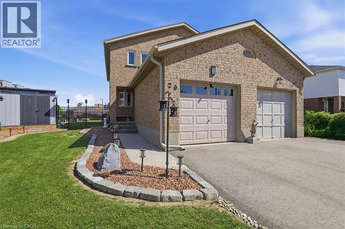 20 RIDGEWAY Crescent  Kitchener, ON N2E 3M3