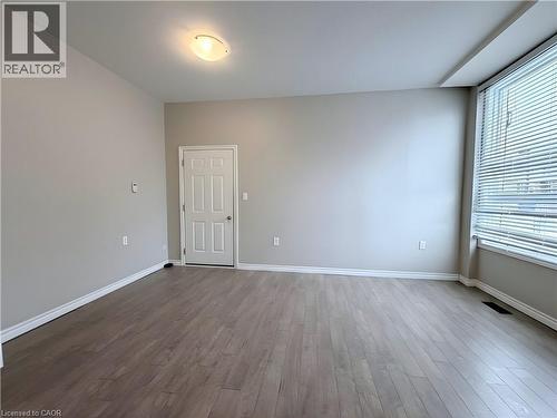 105 Cheever Street, Hamilton, ON - Indoor Photo Showing Other Room