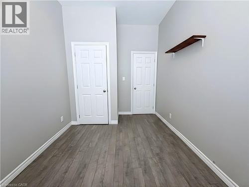 105 Cheever Street, Hamilton, ON - Indoor Photo Showing Other Room