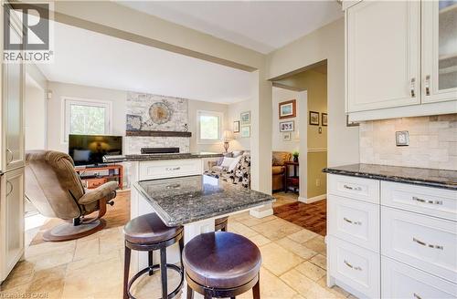 135 Royal Orchard Drive, Kitchener, ON - Indoor Photo Showing Kitchen