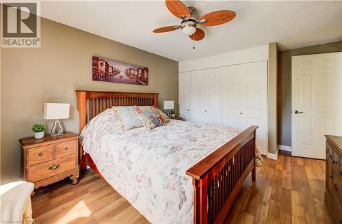 135 Royal Orchard Drive, Kitchener, ON - Indoor Photo Showing Bedroom