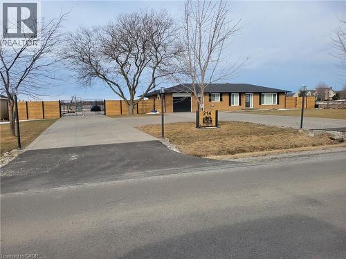 214 Binbrook Road, Glanbrook, ON 