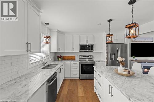 214 Binbrook Road, Glanbrook, ON 