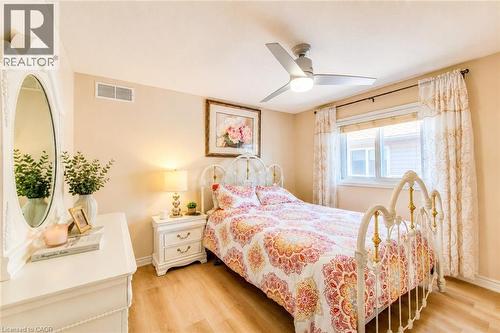 913 Copper Leaf Crescent, Kitchener, ON 