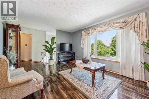 24 Devonglen Court, Kitchener, ON 