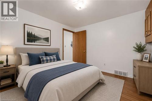 24 Devonglen Court, Kitchener, ON 