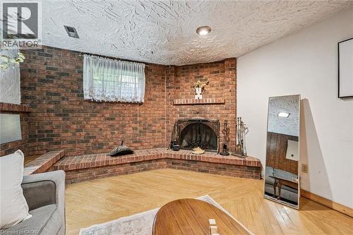 24 Devonglen Court, Kitchener, ON 