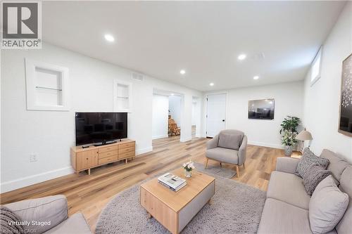 22 Charlotte Crescent, Kitchener, ON 
