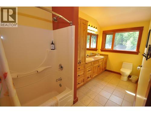 4515 Beasley West Road, Nelson, BC 