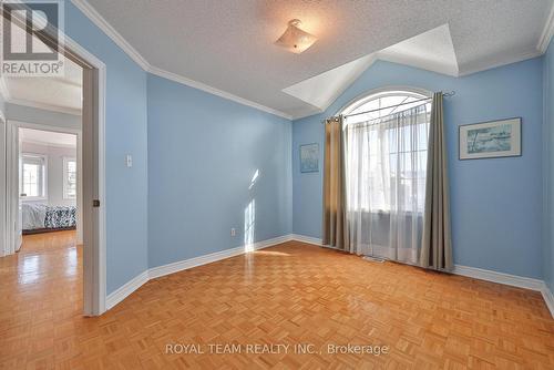 2 Sandway Crescent, Vaughan, ON 