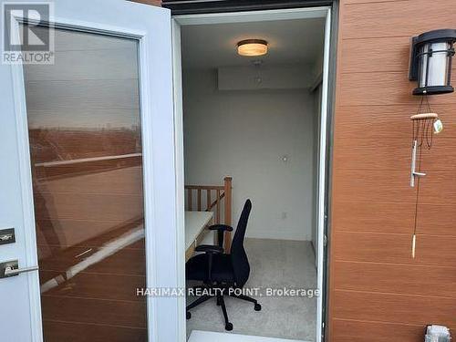 8 - 4015 Hickory Drive, Mississauga, ON 