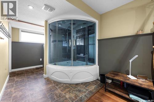 2 Pleasantview Bay, Regina, SK 