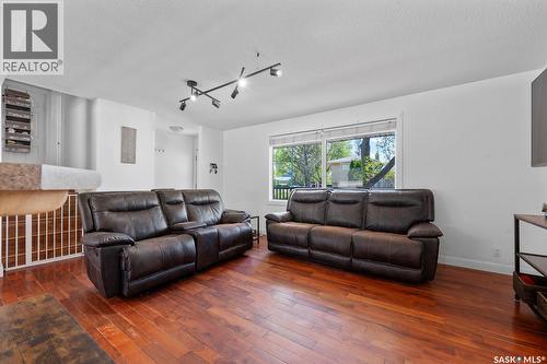 2 Pleasantview Bay, Regina, SK 