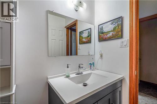 58 Arbor Drive, Brantford, ON - Indoor Photo Showing Bathroom