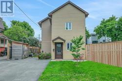 6 HILDA STREET  Ottawa, ON K1Y 2A9