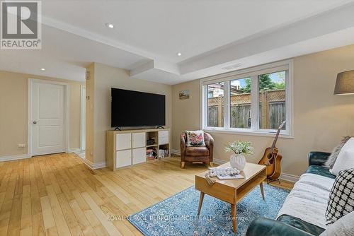 6 Hilda Street, Ottawa, ON 