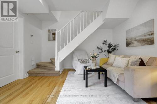 6 Hilda Street, Ottawa, ON 