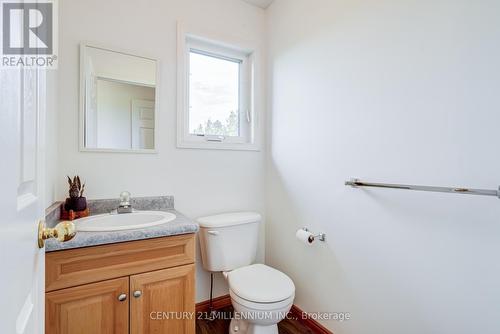 Main Floor Powder Room - 402047 County Rd 15, East Luther Grand Valley, ON 