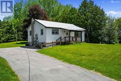 40 WHITES ROAD Quinte West, ON K8V 5P5