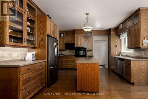 4957 Perth Road 119, Perth East (North Easthope), ON - Indoor Photo Showing Kitchen
