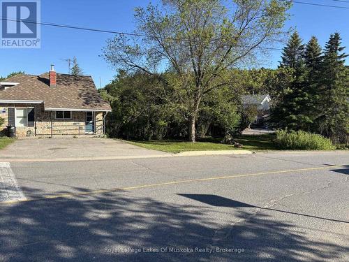 60 West Road W, Huntsville, ON 