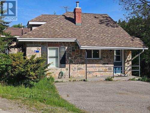 60 West Road W, Huntsville, ON 