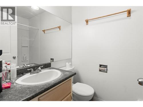 555 Dalgleish Drive Unit# 412, Kamloops, BC - Indoor Photo Showing Bathroom