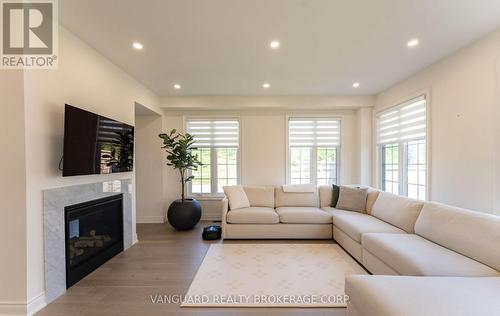 158 Scarlet Way, Bradford West Gwillimbury, ON 
