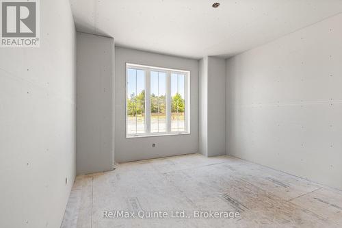12 Deerview Drive, Quinte West (Murray Ward), ON 