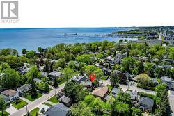 21 CUMBERLAND DRIVE  Mississauga, ON L5G 3M7