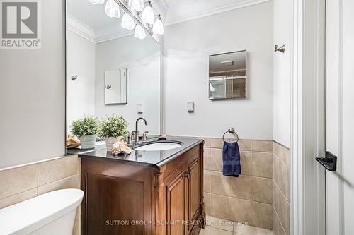 21 Cumberland Drive, Mississauga, ON 
