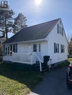 7 Medcalf Street Gander, NL A1V 1R9