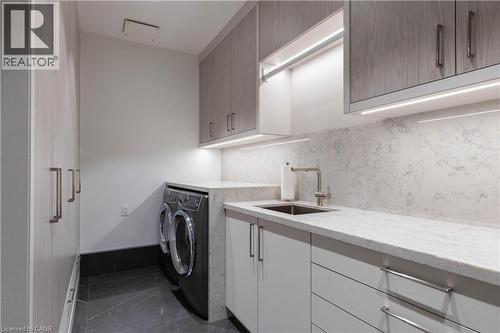 865 Glenwood Avenue, Burlington, ON 