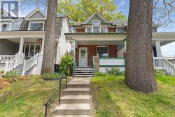 7 WHEELER AVENUE Toronto, ON M4L 3V3