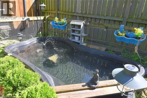 18 Dennis Avenue, Waterdown, ON - Outdoor With Deck Patio Veranda