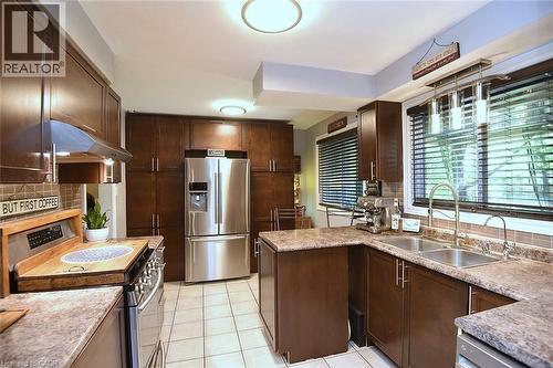 18 Dennis Avenue, Waterdown, ON 