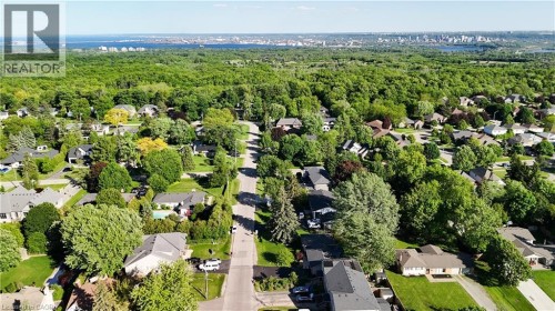 18 Dennis Avenue, Waterdown, ON - Outdoor With View