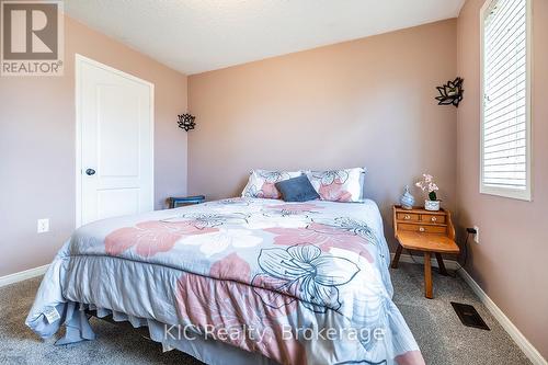 40 Puttingedge Drive, Whitby (Rolling Acres), ON 