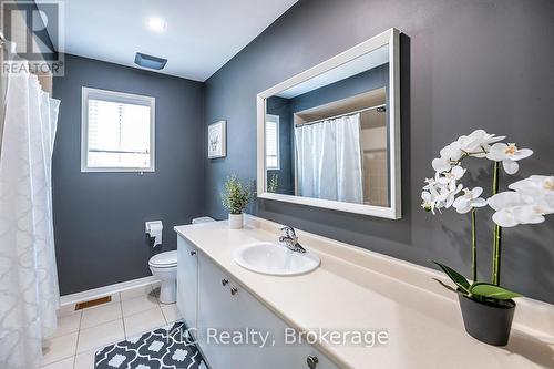 40 Puttingedge Drive, Whitby (Rolling Acres), ON 