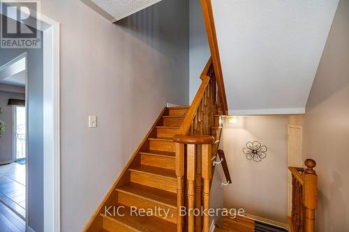 40 Puttingedge Drive, Whitby (Rolling Acres), ON 
