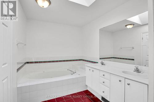49B First Avenue, Ottawa, ON 