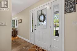 entry/foyer - 