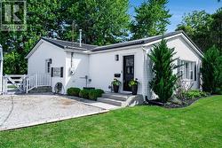 578 County Rd 20 Kingsville, ON N9Y 2E6
