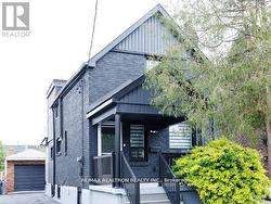 77 HATHERLEY ROAD Toronto, ON M6E 1V8