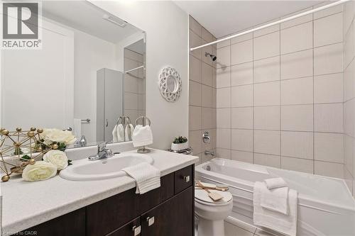 4PC Ensuite in Primary Bathroom - 112 King Street E Unit# 408, Hamilton, ON 