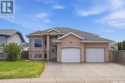 206 Carr LANE  Saskatoon, SK S7S 1M3