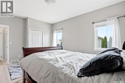 206 Carr Lane, Saskatoon, SK 