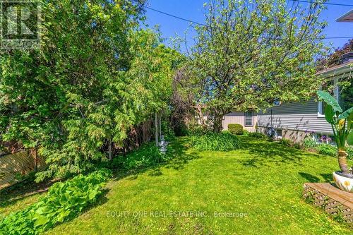 542 Sirois Avenue, Ottawa, ON 